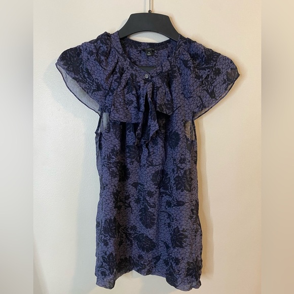 Ann Taylor 100% Silk Dark Blue formal Floral Ruffle top size medium - Picture 2 of 10